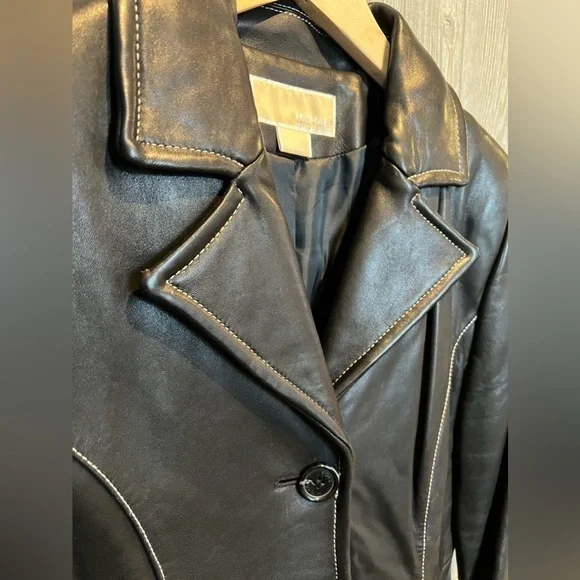 018. MK Women’s Black Leather Jacket GORGEOUS! Length 25” • M - Picture 2 of 10